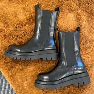 DUPE Bottega Veneta Lug Chelsea Tire Boot DUPE Black 37